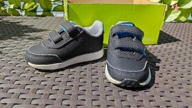 Dětské boty Adidas velikost 20 jako nové - 1