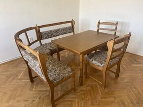 Rohový kuchyňský stůl z masivu, vč lavice a 2 židlí