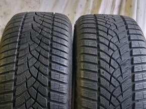 Zimní pneu Goodyear 100V 235 50 17
