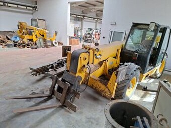 CATERPILLAR TH 63 4X4