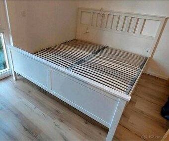 Postel ikea hemnes 200x180