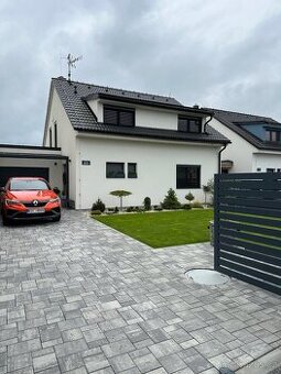 SLEVA NOVOSTAVBA 163m² 5+kk poz. 496 m² PŘEROV - KOZLOVICE