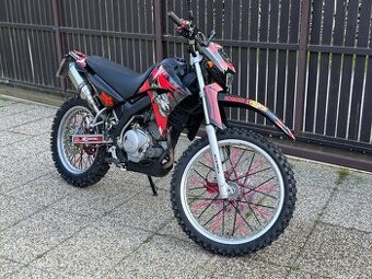 Yamaha XT 125R