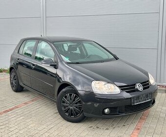 VW GOLF V 1.9TDI 77KW,Tažné,Výhřevy,Senzory,Tempomat,Nová TK