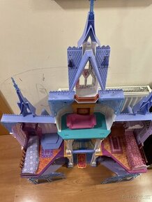 FROZEN LEDOVÁ KRÁLOVNA Nádherný hrad Arendelle