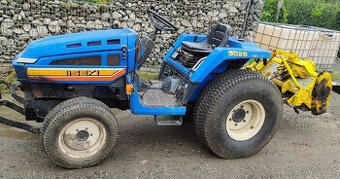 Kompaktní traktor Iseki 3025