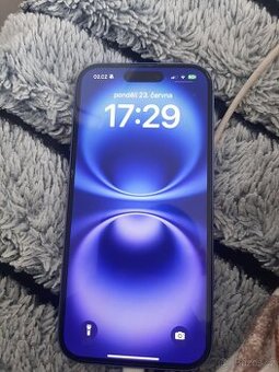 Prodávám IPhone 16 nevhodný dárek fungl nový