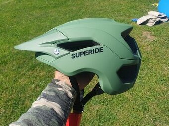 MTB helma
