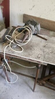 Prodám kuželový štípač na dřevo – elektromotor
