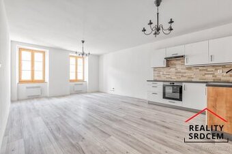 Pronájem zrekonstruovaného bytu 2+kk s komorou, 60 m2, ul. T