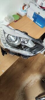 Přední pravé bi-xenon světlo CITROEN DS5