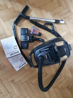 Vysavač SENCOR EcoPower SVC 9300BK Superiorsilence