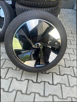 Volvo EX30 letní alu Aero 245/40 R19 originál sada
