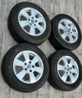 Škoda originální alu kola 15" + zanovni pneu

 - 1
