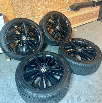 ALU Kola ŠKODA 5x112 R19 ACAMAR NOVÉ Zimní Pneu 235/40/19