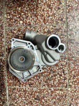 Vodní čerpadlo BMW e31 850i 1990-1996