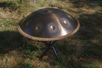 Ručně tepaný HANDPAN