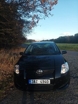 Prodám Toyota Auris 1,3 benzín