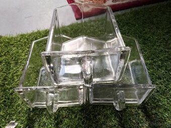 Staré skleněné misky