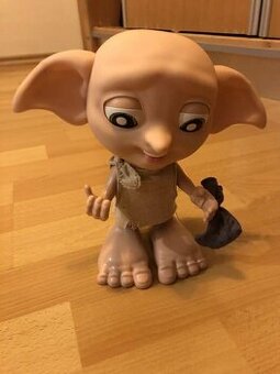 Postava skřítek Dobby mluvící