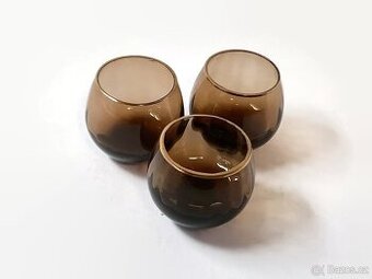 Sada panáků z barevného bohémského skla 20.století