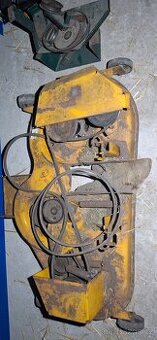 Třínožové sekání, 122 cm