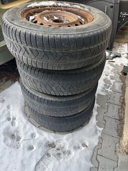 Disky 16” 5x114,3 se zimním pneu 215/70 R16