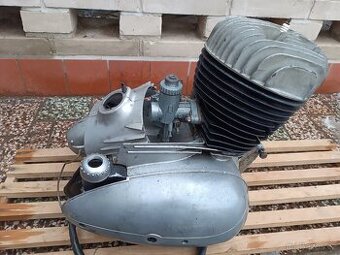 Motor Jawa 250, typ 559 panelka