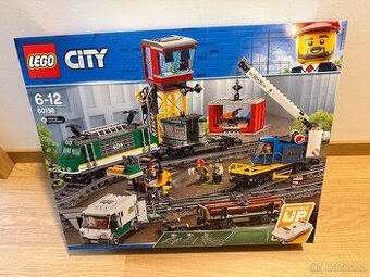 Lego nákladní vlak