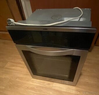 Vestavná trouba MORA