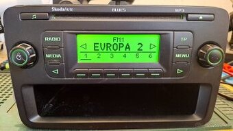 Autorádio Škoda Blues - Originál + PIN, funkční