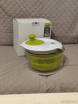 Odstředivka na salát a zeleninu