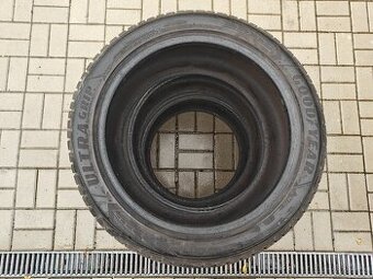 Goodyear Ultra grip zimní pneu 245/45 R18 1 Kus