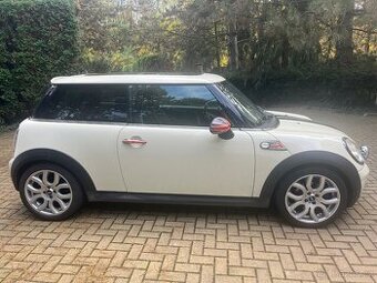 Mini Cooper 1.4 LPG, garážovaný - nová STK