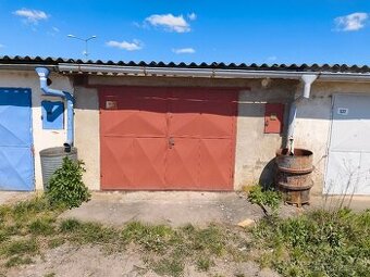 Garáž 25m2 s elektřinou - Mělník za Shell