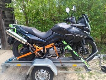 Rozpredám Suzuki v-strom 650 na ND