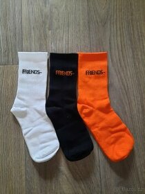 -NOVÉ- ponožky Friends-