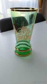 Zelená skleněná váza se zlacením