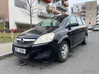 Opel Zafira 1.6 85 kW benzín (2008) – 7místný rodinný vůz