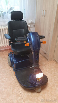 elektrický tříkolový vozík pro seniory