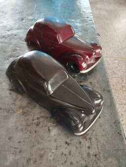 Škoda Tudor bakelitové auto