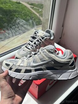 NIKE P-6000