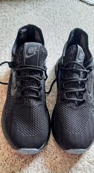 nové botasky  Nike vel.42