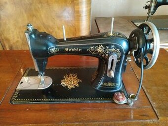 Starožitný šicí stroj Bobbin