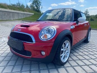 MINI COOPER S 128KW AUTOMAT-NAJETO POUZE 18tis.km TOP STAV