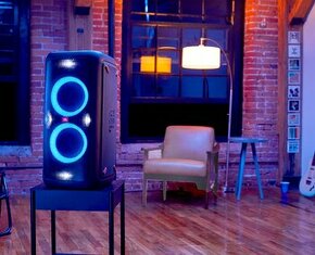 Pronájem reproduktoru JBL Partybox 300 s možností dovozu