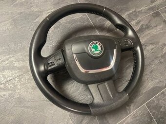 Tříramený volant Škoda Superb