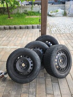 Zimní pneu 205/55R16 na discích