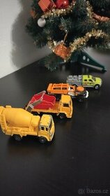 4x auto- Domíchávač,Auto s korbou a vlekem,Ford, Sahara Surv