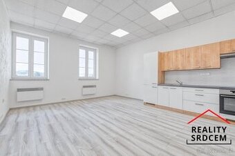Pronájem zrekonstruovaného bytu 3+kk s pracovnou, 82 m2, ul.